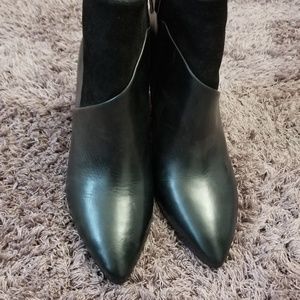 VINCE CAMUTO RAYLAN BOOTIE NWT